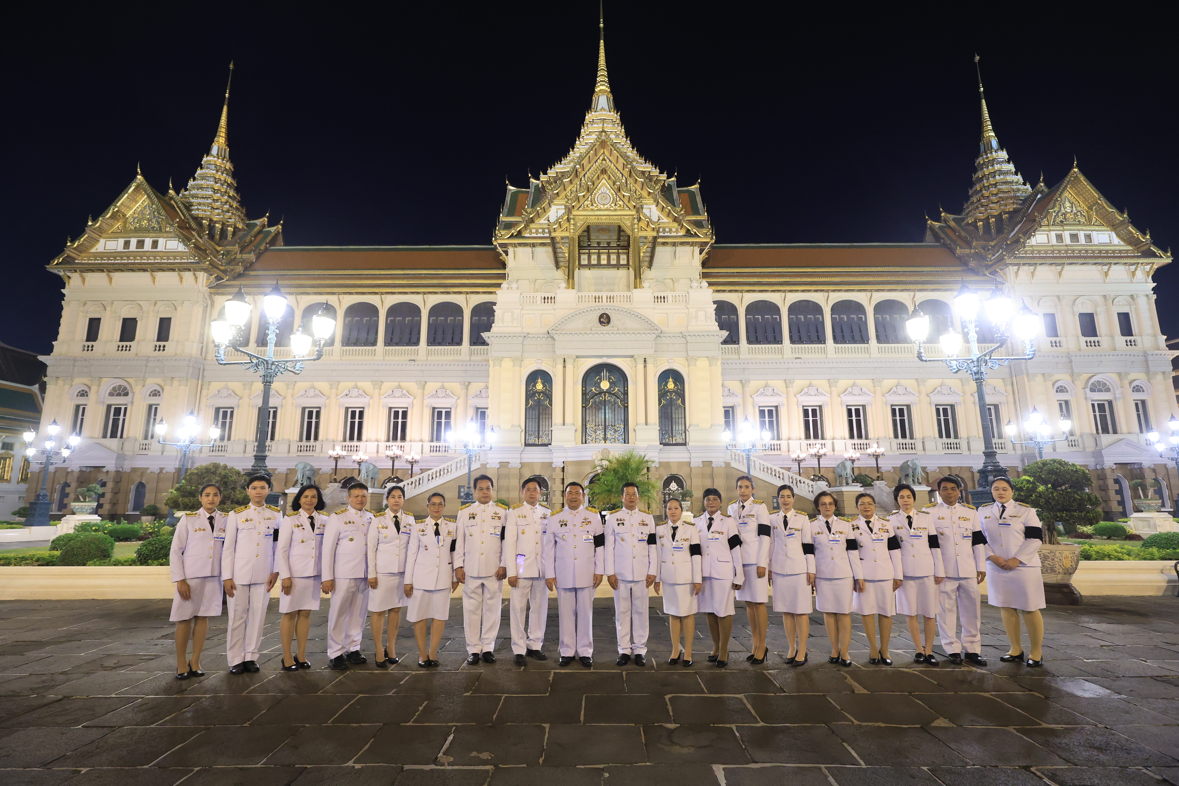 title - สำนักงานการปฏิรูปที่ดินเพื่อเกษตรกรรม รับพระราชทานพระบรมราชานุญาตให้ร่วมเป็นเจ้าภาพบำเพ็ญกุศลถวายพระบรมศพ สมเด็จพระนางเจ้าสิริกิติ์ พระบรมราชินีนาถ พระบรมราชชนนีพันปีหลวง